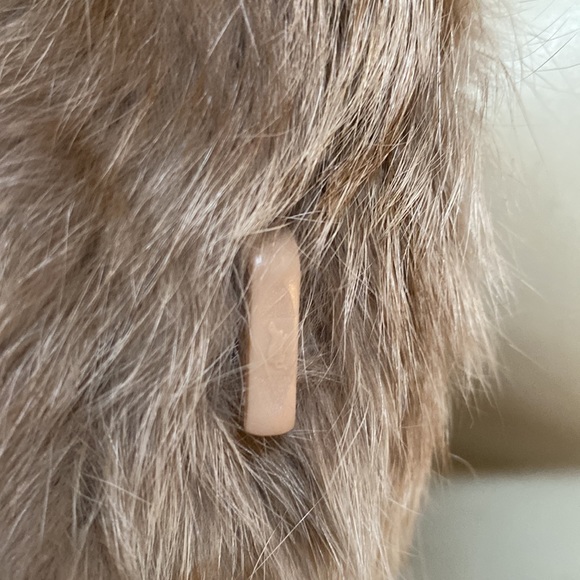 Olive does Olive rabbit fur jacket 🧥 L will fit S & M - Picture 13 of 16